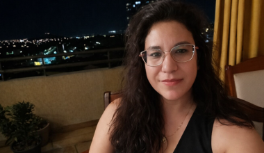 Paulina Orellana se adjudica la Beca Postdoctorado 2026 UAI para investigar riesgo de demencia en mujeres latinoamericanas